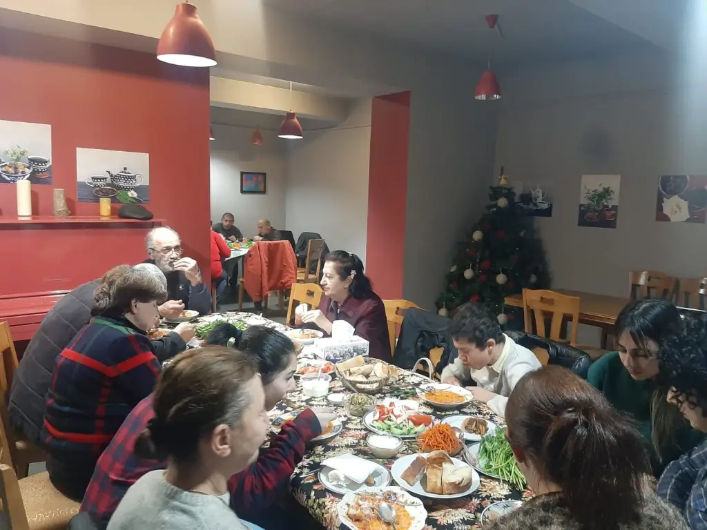 Ouverture de la cantine caritative de l’association Lumière Française à Gyumri,           decembre 2023.